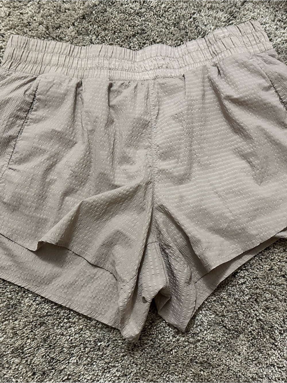 #61 Apana Athletic Shorts Womens L Taupe Textured Lined Tulip Hem Running